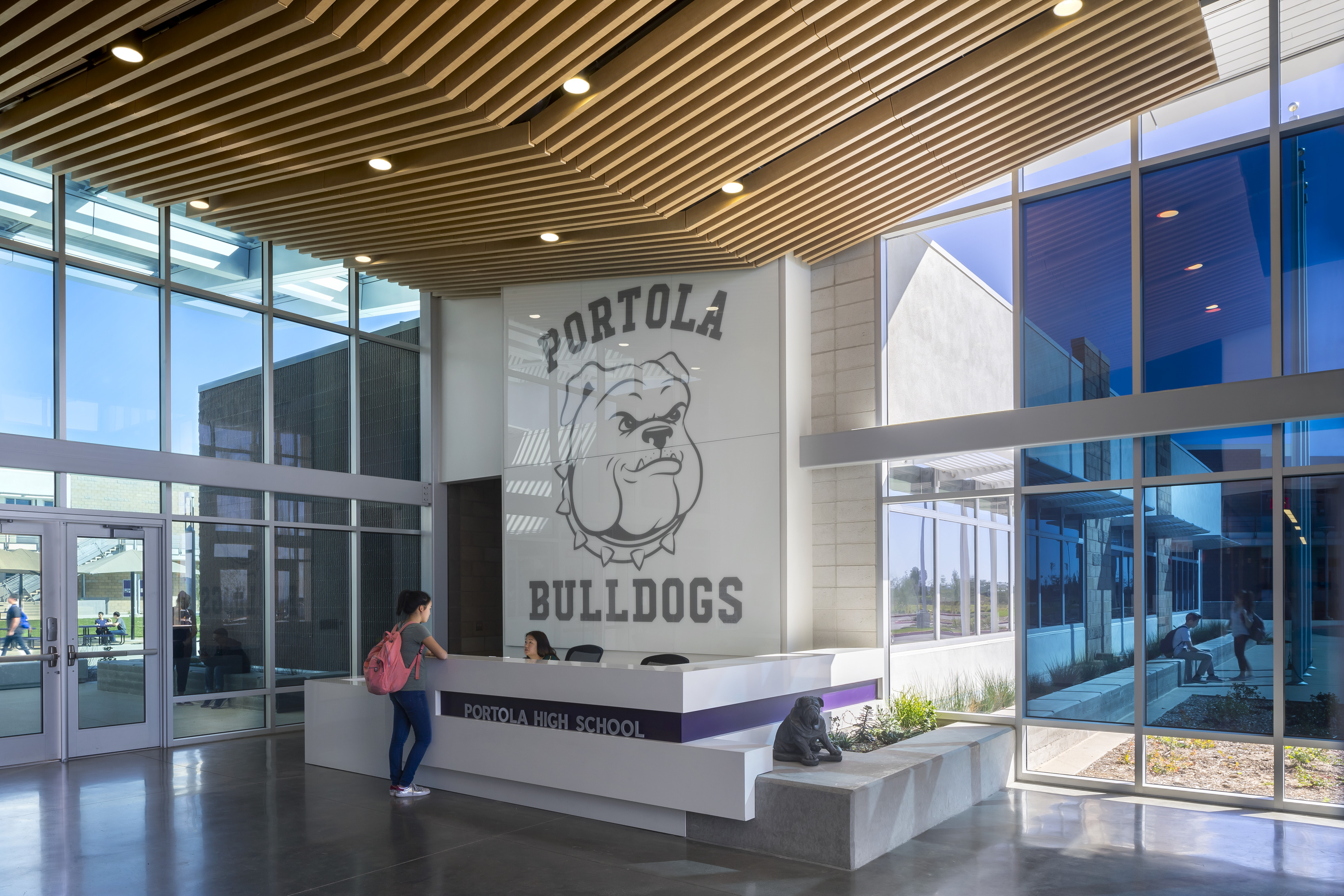 新生入学如何在Portola High School 选课:从新生到毕业的全面指南